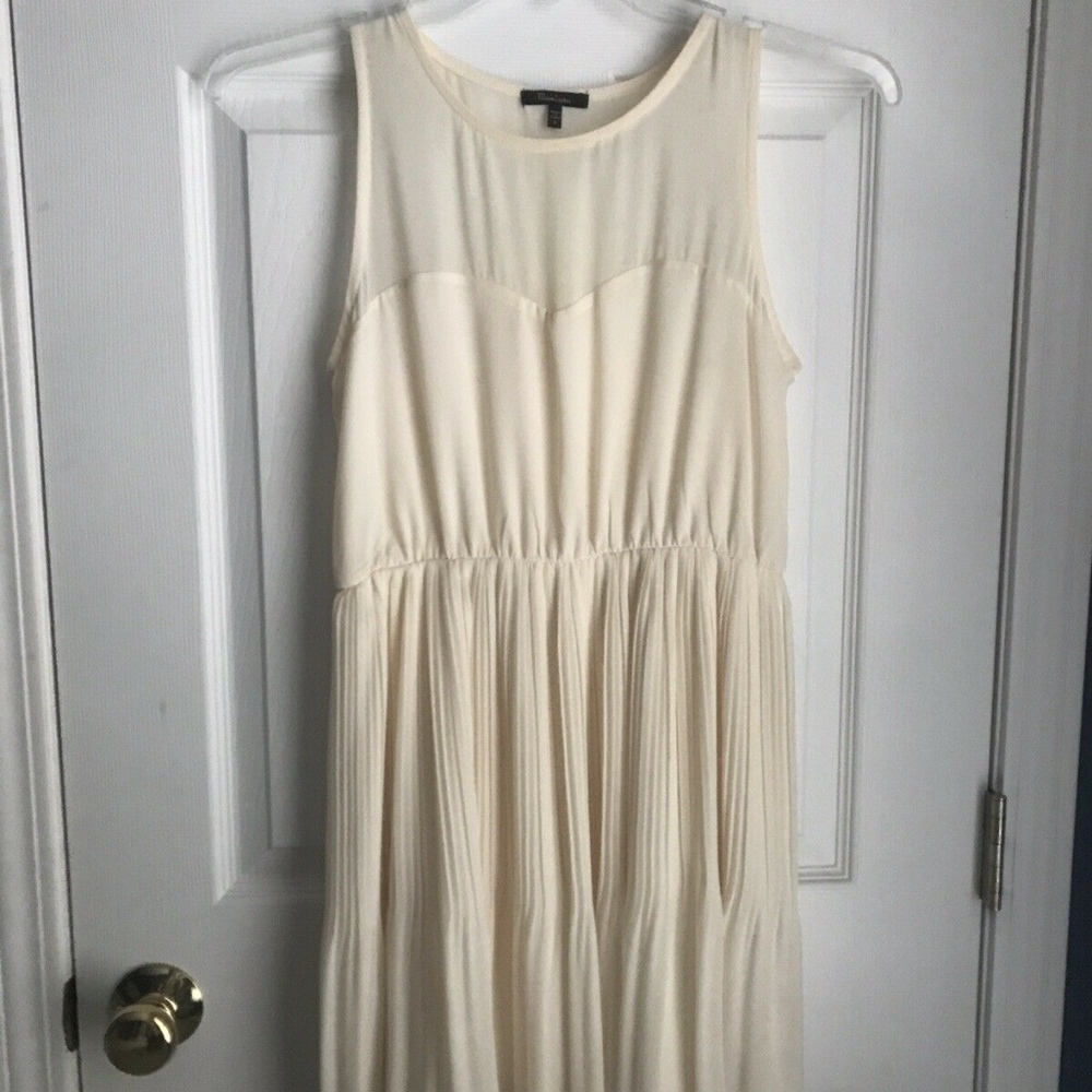 Women's Cream Monteau Dress Size Small